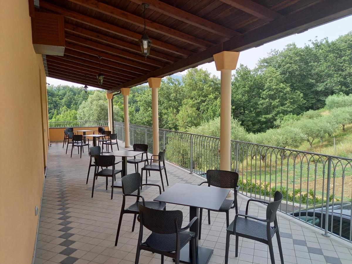 Hotel Ristorante Villa Terry เลาริอาอินเฟริออเร ภายนอก รูปภาพ