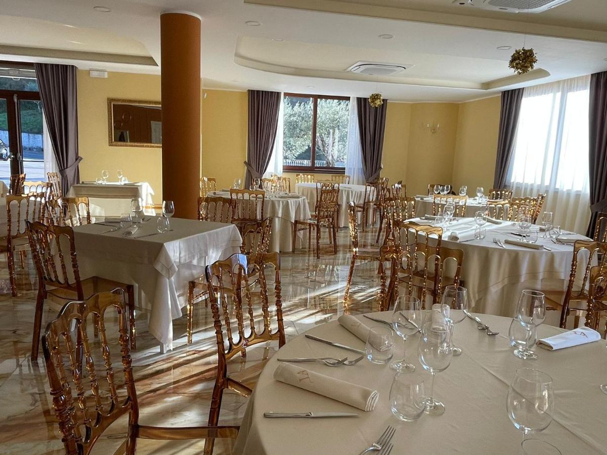 Hotel Ristorante Villa Terry เลาริอาอินเฟริออเร ภายนอก รูปภาพ