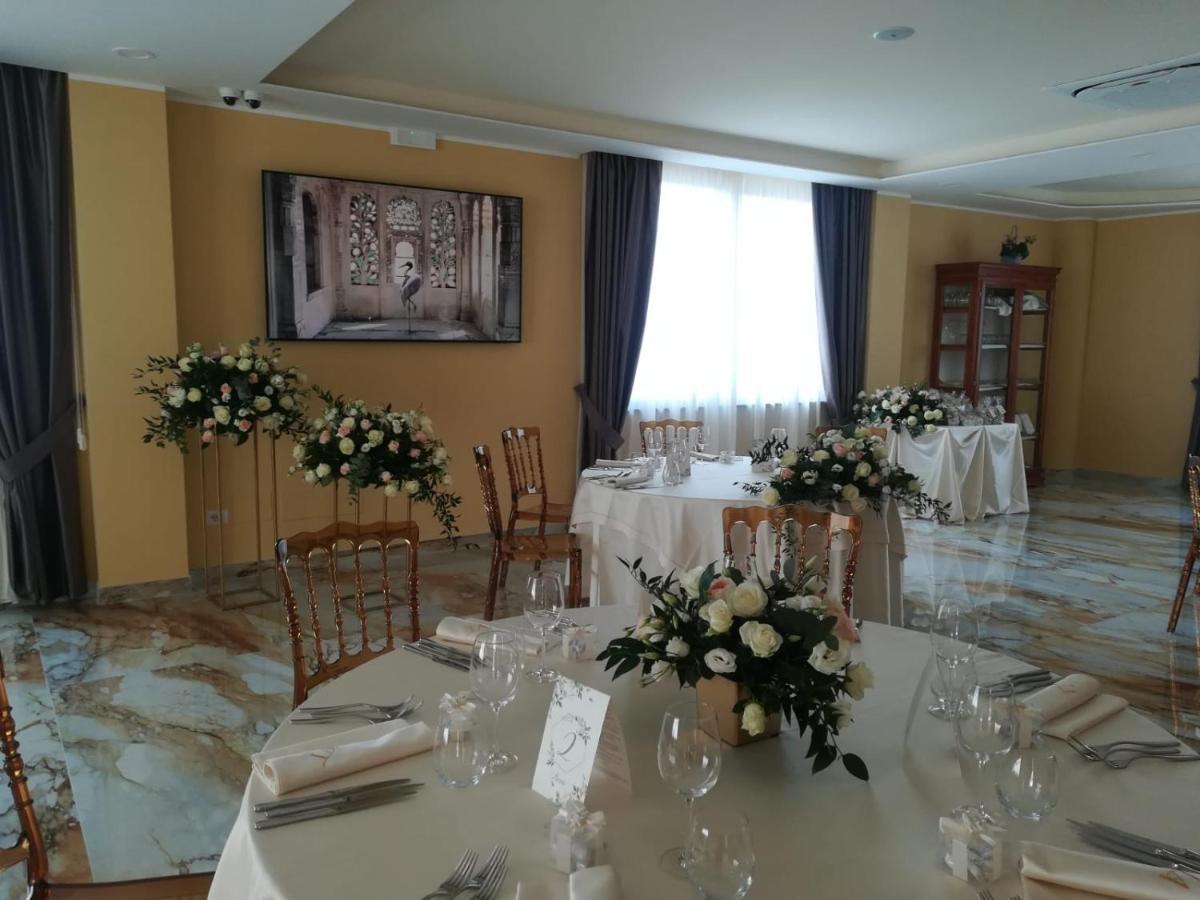 Hotel Ristorante Villa Terry เลาริอาอินเฟริออเร ภายนอก รูปภาพ