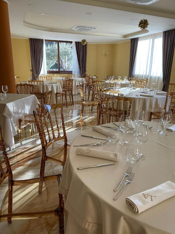 Hotel Ristorante Villa Terry เลาริอาอินเฟริออเร ภายนอก รูปภาพ